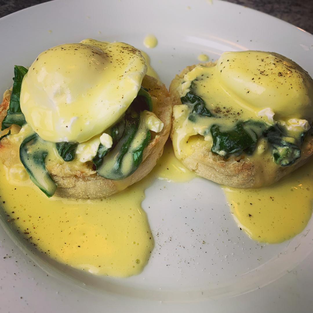 How To Make Beautiful Hollandaise Sauce Using The Traditional Method 
