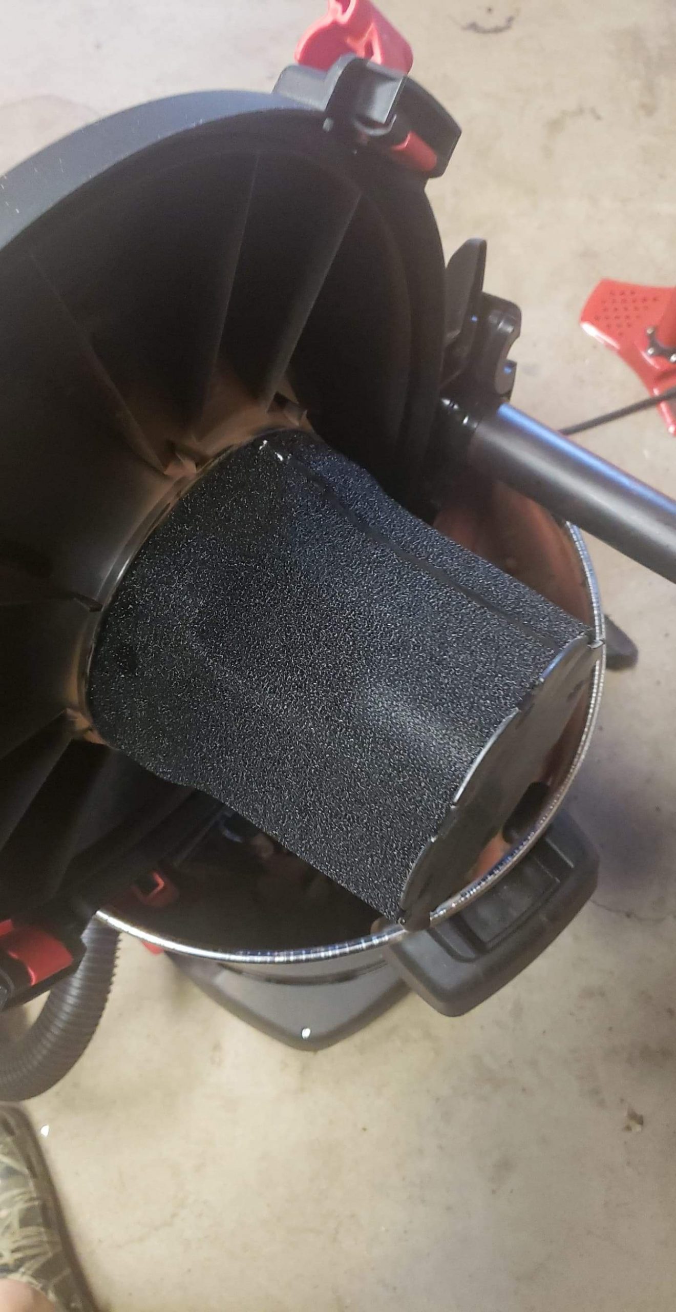 How do you vacuum water with a wet/dry vac? I took off the filter and