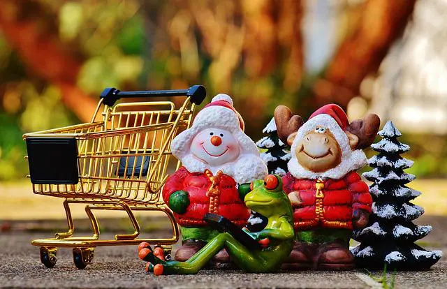 Let Us Guide Your Online Shopping Towards Success Let Us Guide Your Online Shopping Towards Success - family