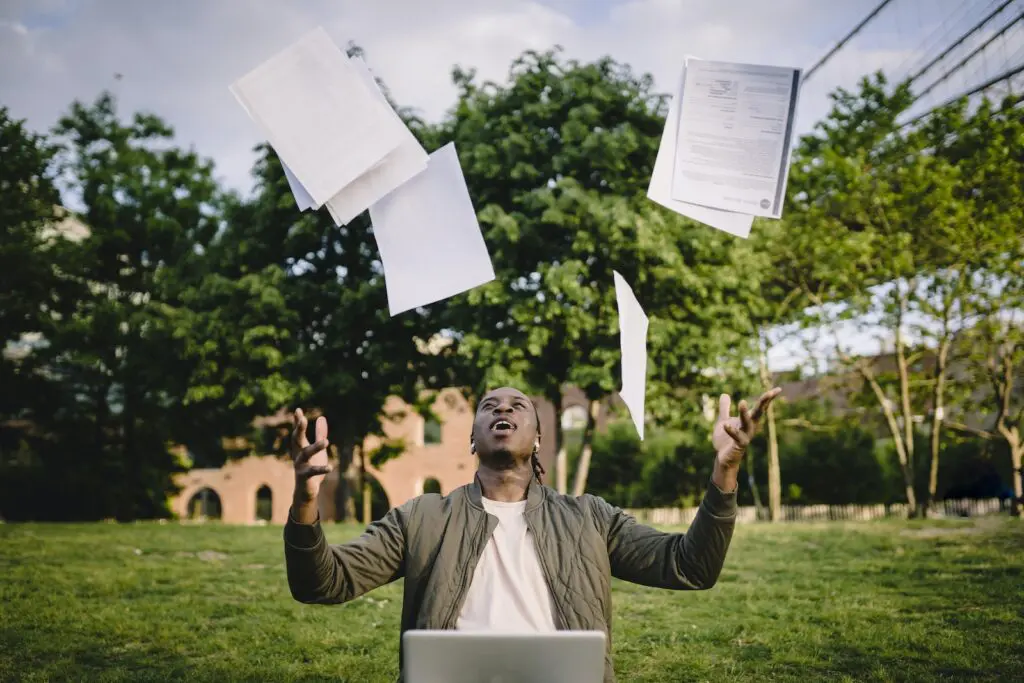 Writing A Stellar Career Summary For Your Resume Writing A Stellar Career Summary For Your Resume - family, business-tools-and-platforms