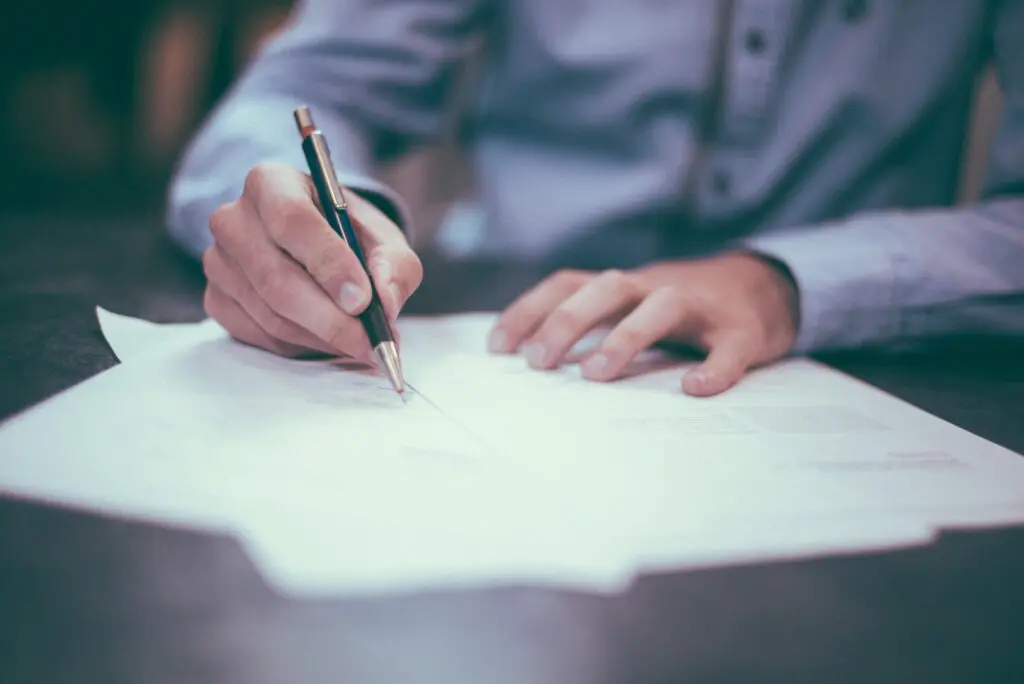 Writing A Stellar Career Summary For Your Resume Writing A Stellar Career Summary For Your Resume - family, business-tools-and-platforms