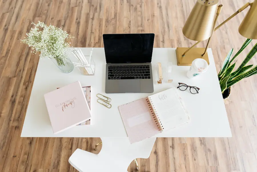 Starting an Online Business: A Comprehensive Guide Starting an Online Business: A Comprehensive Guide - entrepreneurship-skills, business-essentials