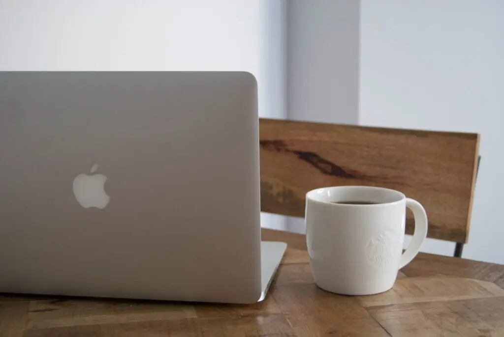 Starting an Online Business: A Comprehensive Guide Starting an Online Business: A Comprehensive Guide - entrepreneurship-skills, business-essentials